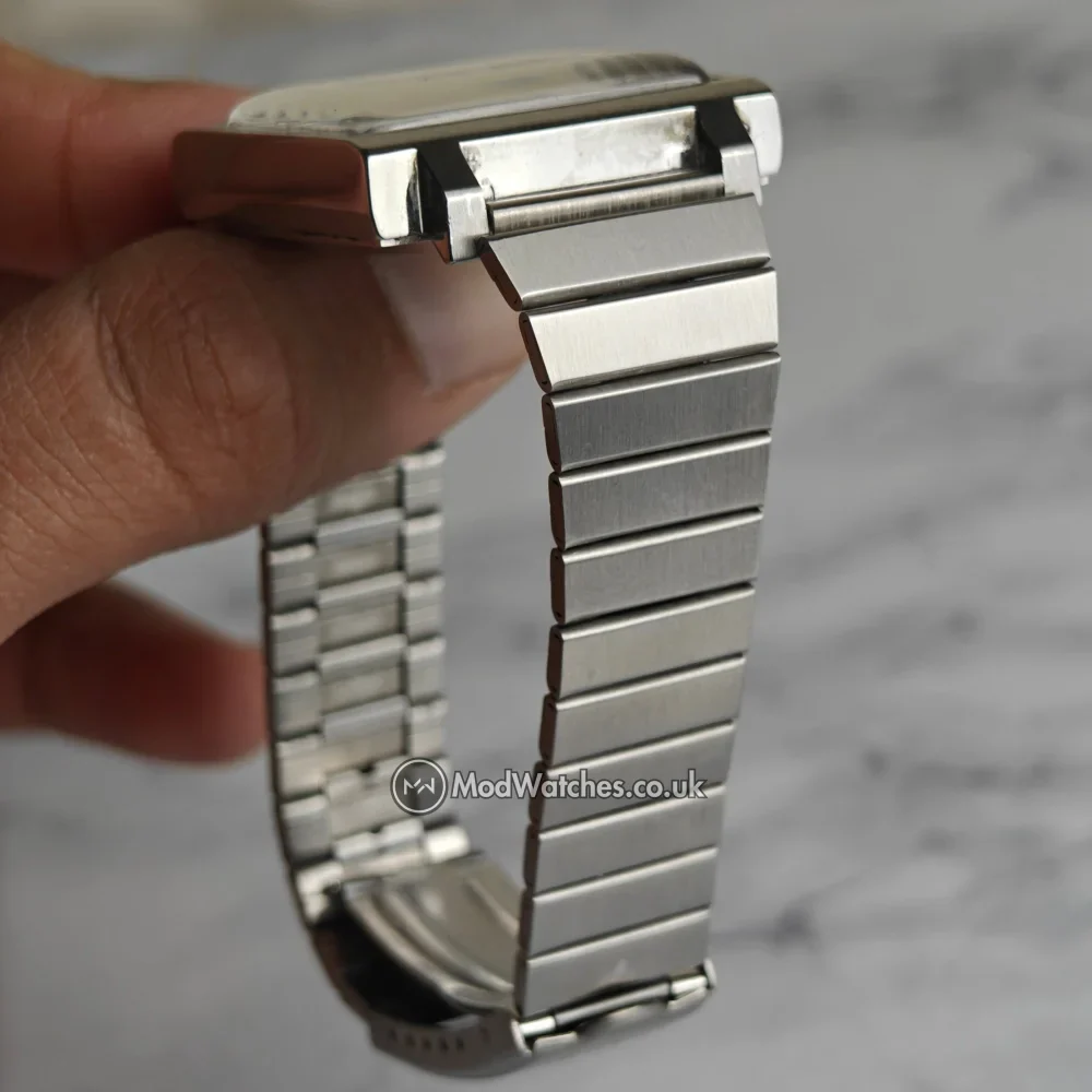 Seiko 5 Vintage Blue Square TV Dial Automatic Watch (1977) - Image 3