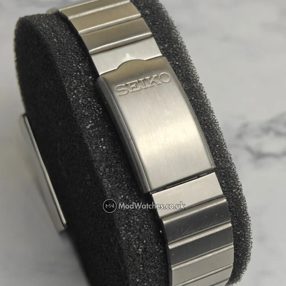Seiko 5 Vintage Blue Square TV Dial Automatic Watch (1977) - Image 7